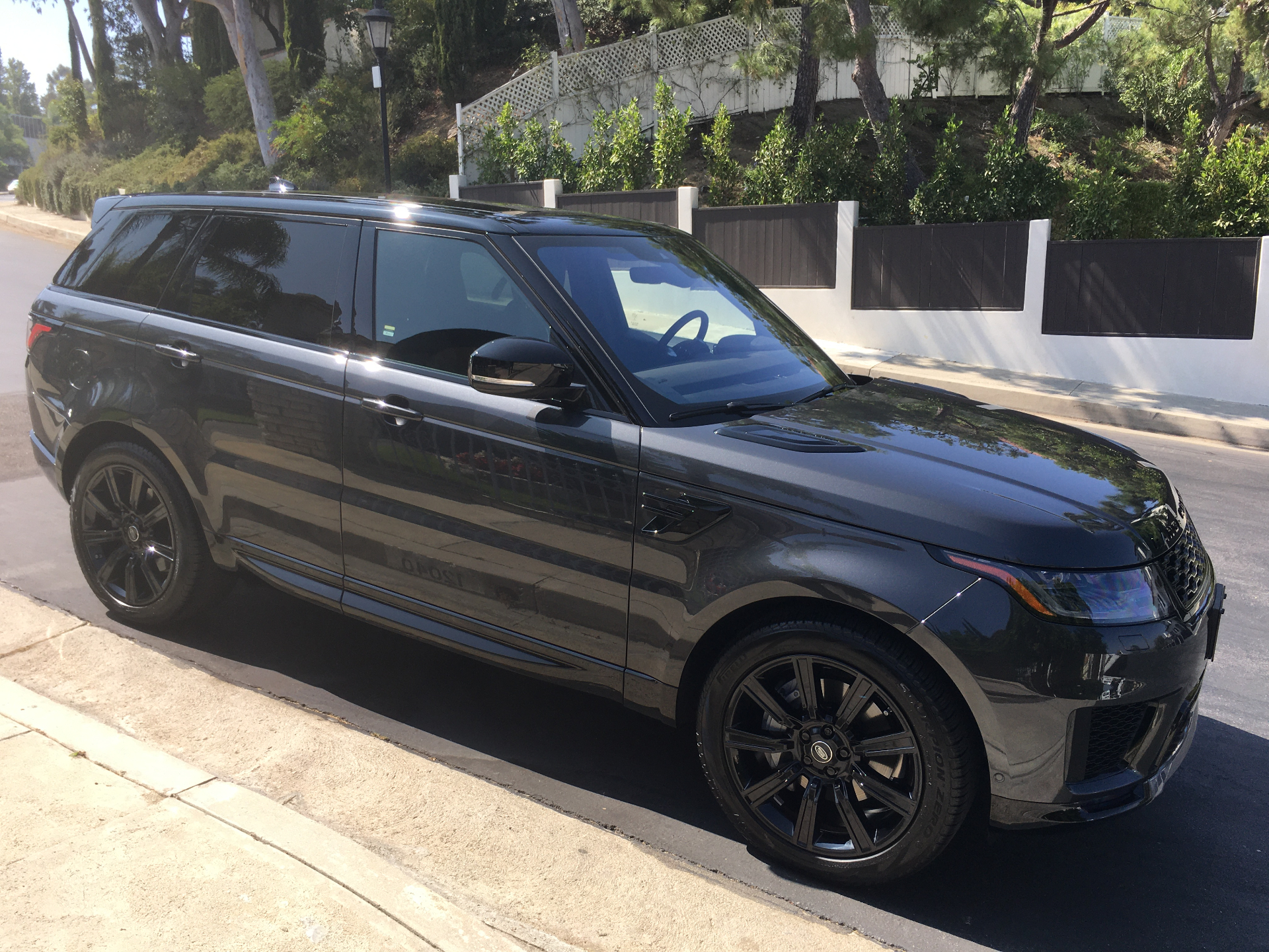 Range Rover Sport black detailed side profile
